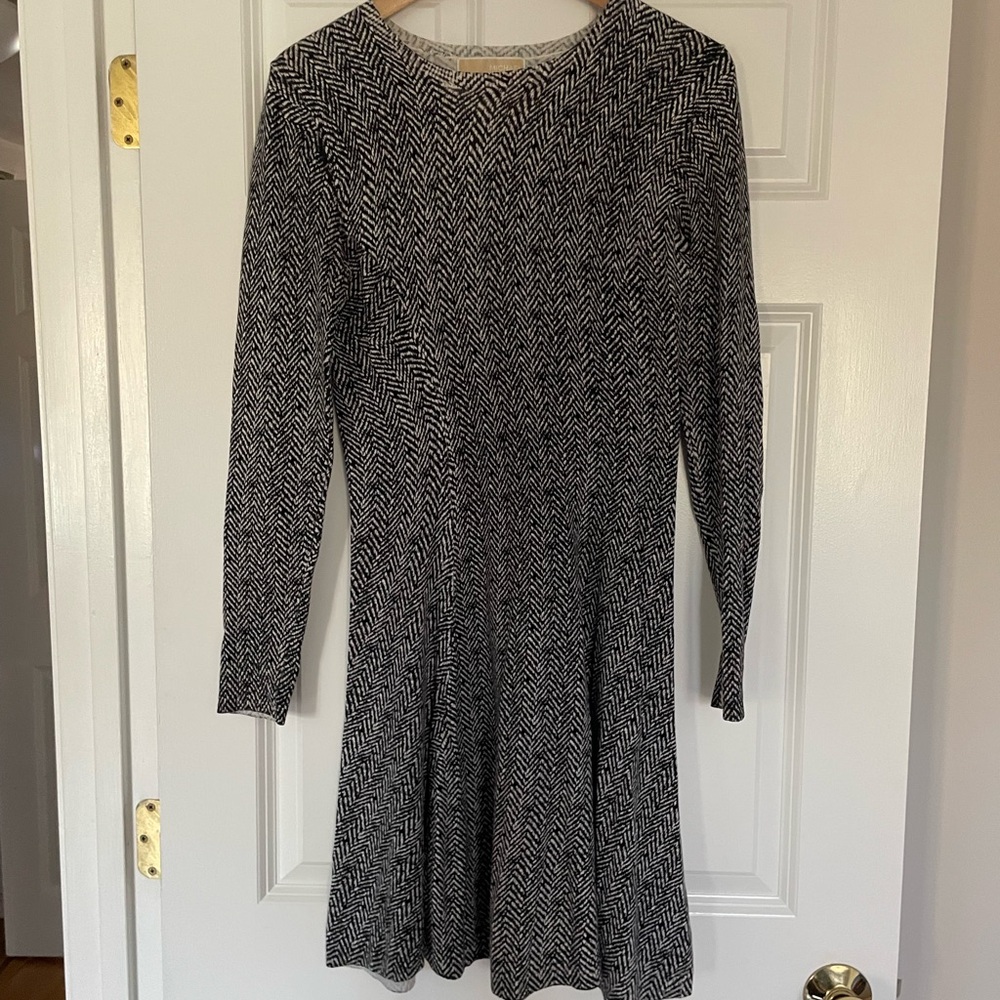 MICHAEL Michael Kors Black and White Long Sleeve Dress